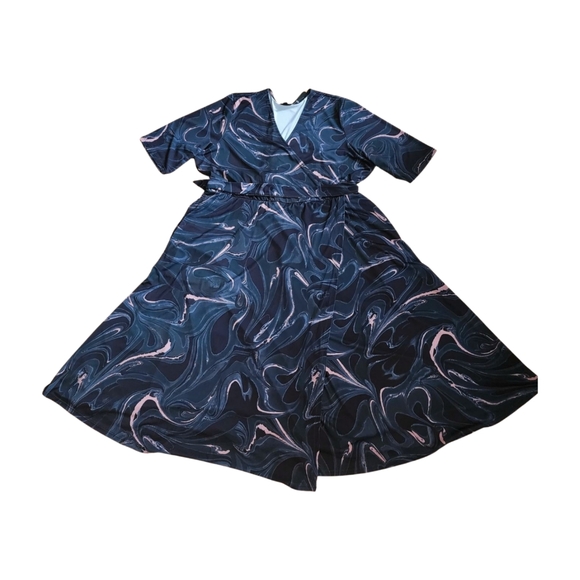 Torrid Plus-size Faux Wrap Dress Gray, Pink & Black Swirls. Size 1X - Picture 6 of 16